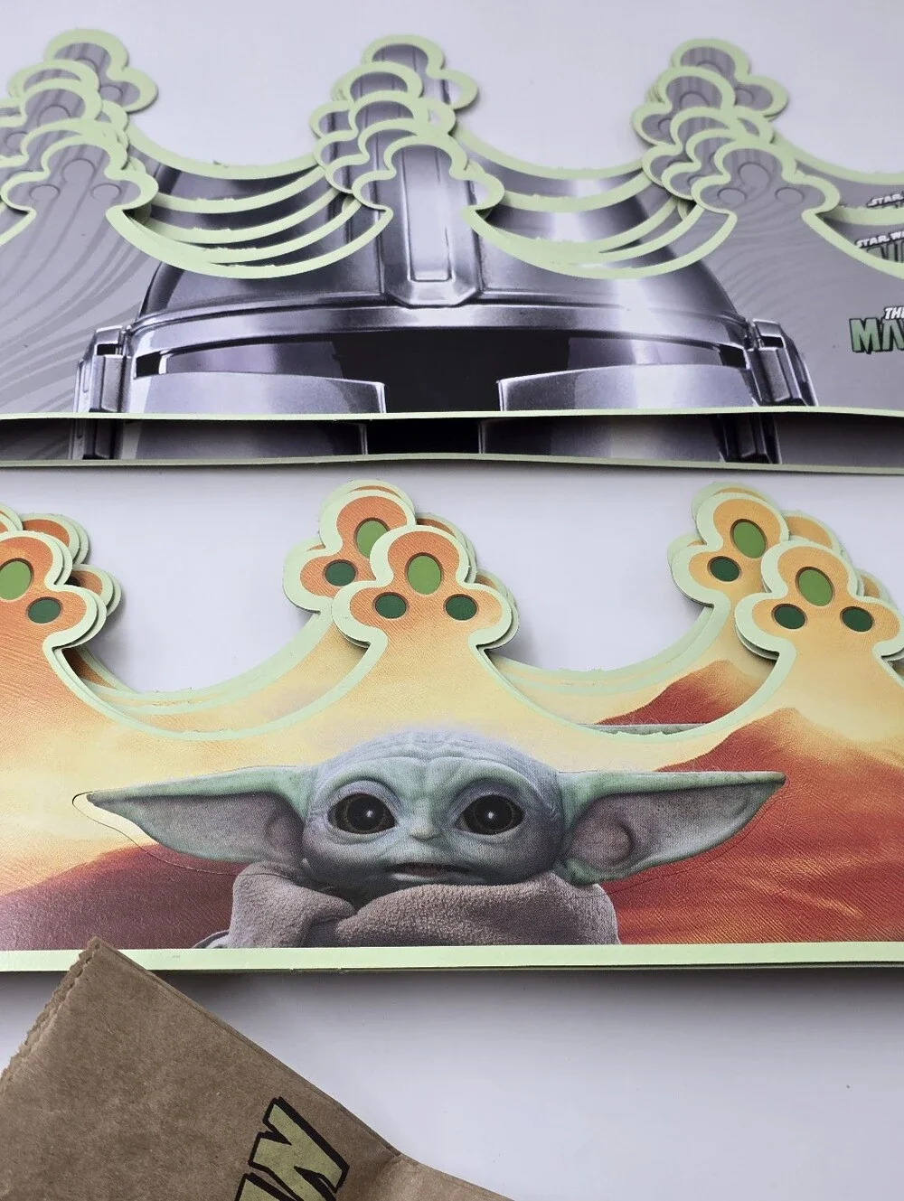 (18) 2026 Burger King Star Wars The Mandalorian and Grogu Crowns plus 4  bags